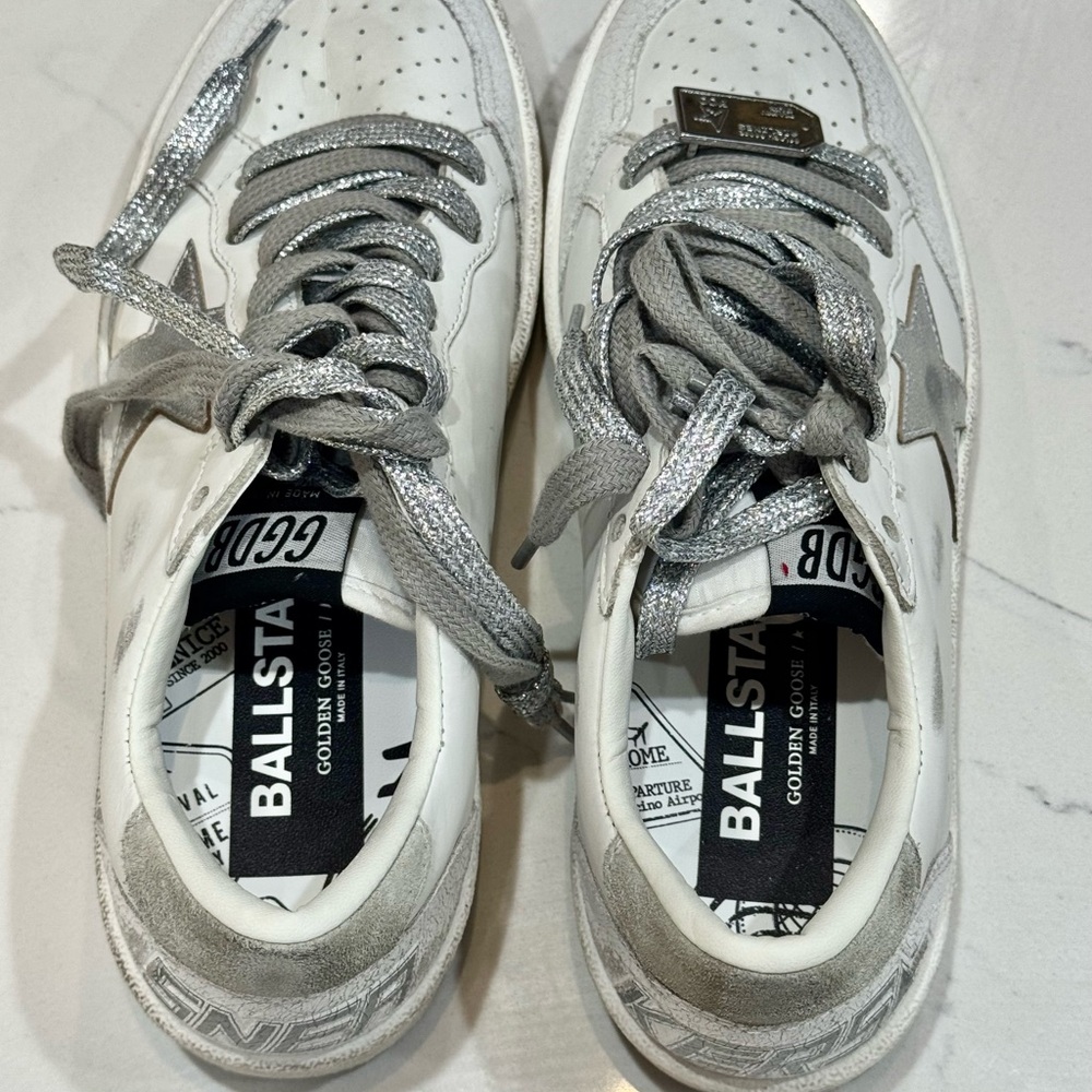 Golden Goose White and Silver Distressed Ball Star - NIB - Picture 5 of 12